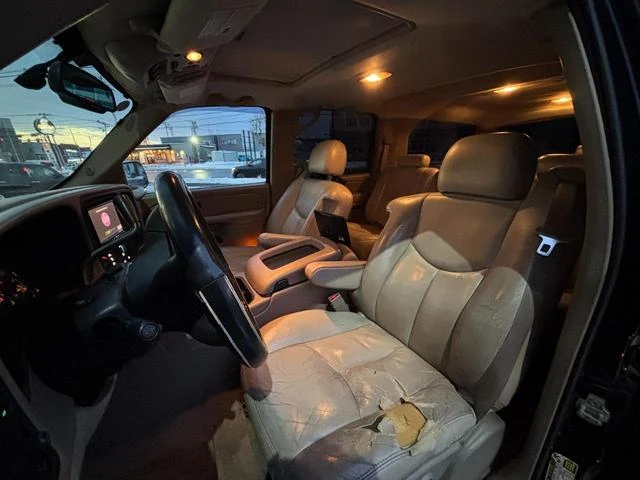 Chevrolet SUBURBAN 16