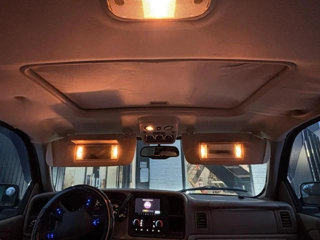 Chevrolet SUBURBAN 22