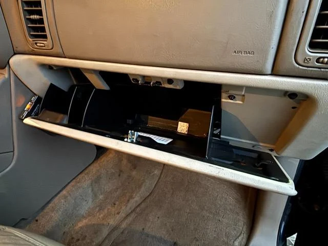 Chevrolet SUBURBAN 30