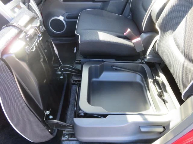 Mazda FLAIR 38