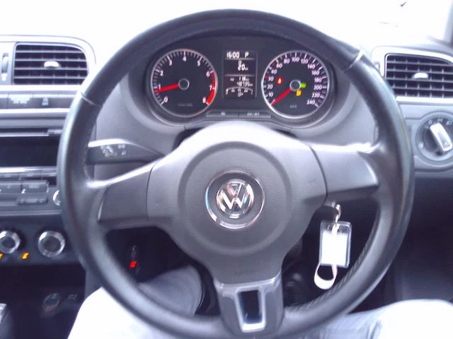 Volkswagen POLO 2