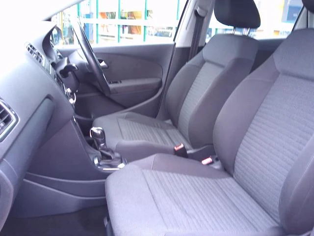 Volkswagen POLO 38