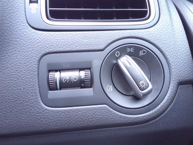 Volkswagen POLO 8