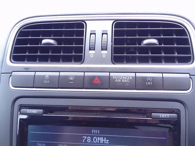 Volkswagen POLO 4