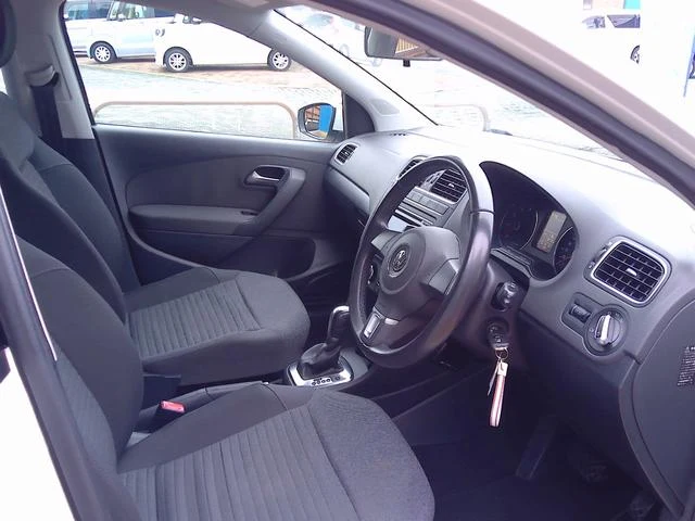 Volkswagen POLO 22