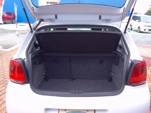 Volkswagen POLO 17