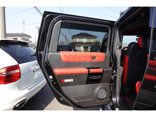 Hummer H2 32