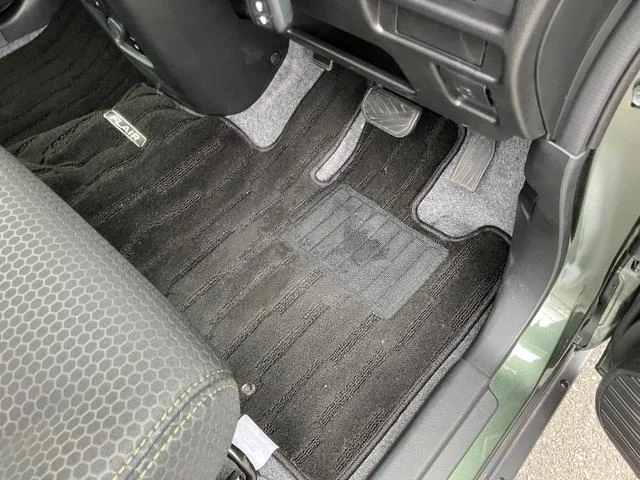 Mazda FLAIR 29