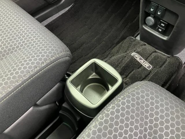 Mazda FLAIR 26