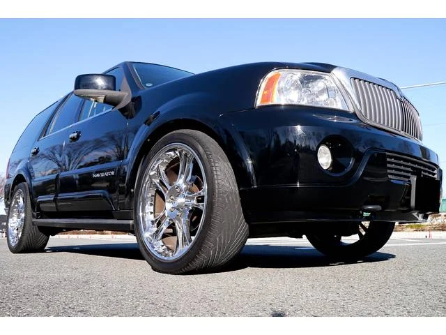 Lincoln NAVIGATOR