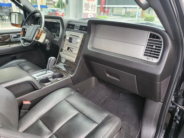 Lincoln NAVIGATOR 13