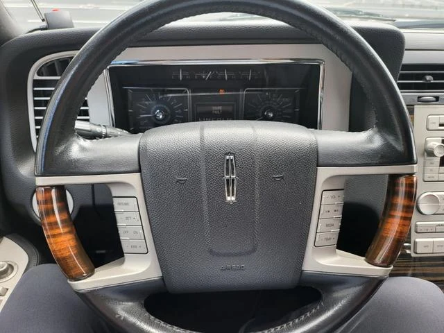Lincoln NAVIGATOR 44