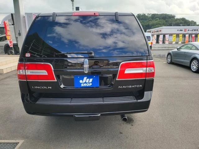 Lincoln NAVIGATOR 9