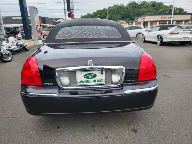 Lincoln LIMOUSINE 11
