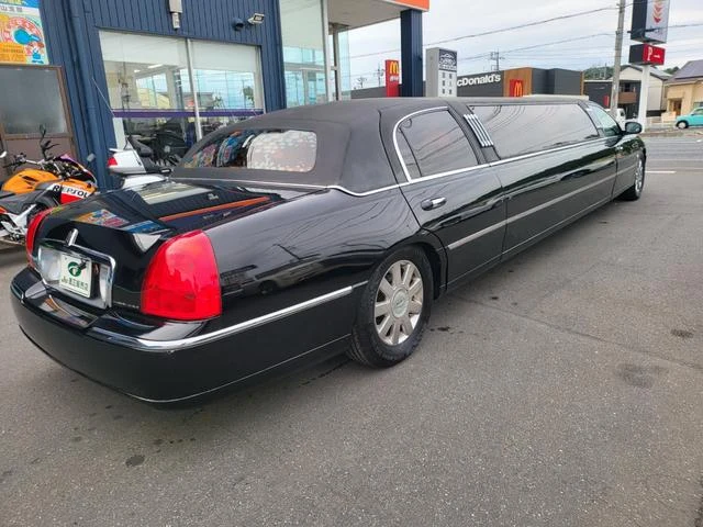 Lincoln LIMOUSINE 12