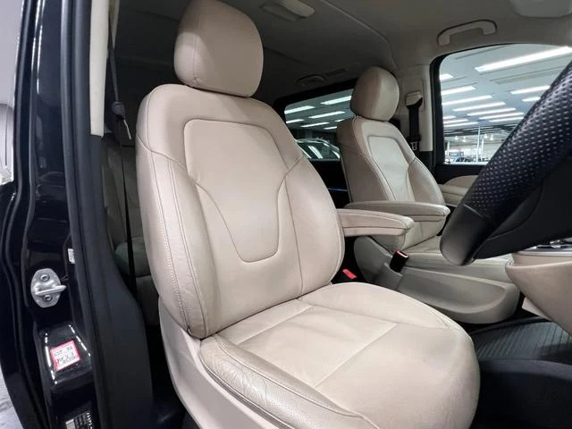 MERCEDES BENZ V-CLASS 21
