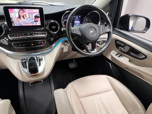 MERCEDES BENZ V-CLASS 29