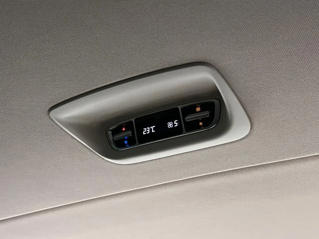MERCEDES BENZ V-CLASS 24