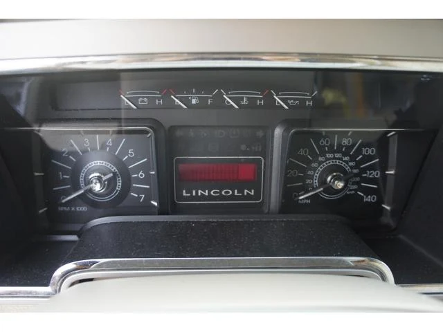 Lincoln NAVIGATOR 25