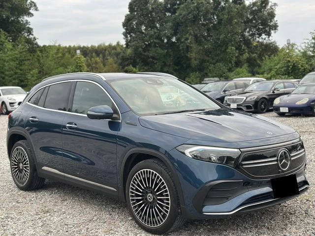 MERCEDES BENZ EQA