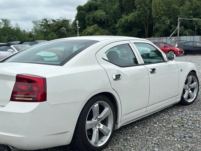 Dodge CHARGER 47