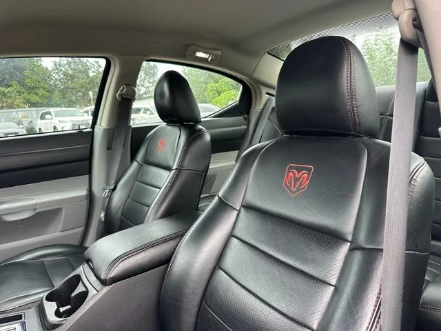 Dodge CHARGER 12