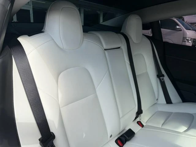 Tesla MODEL 3 20