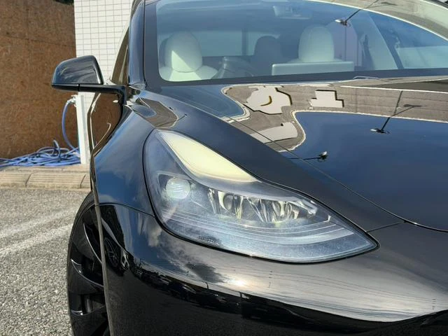 Tesla MODEL 3 9