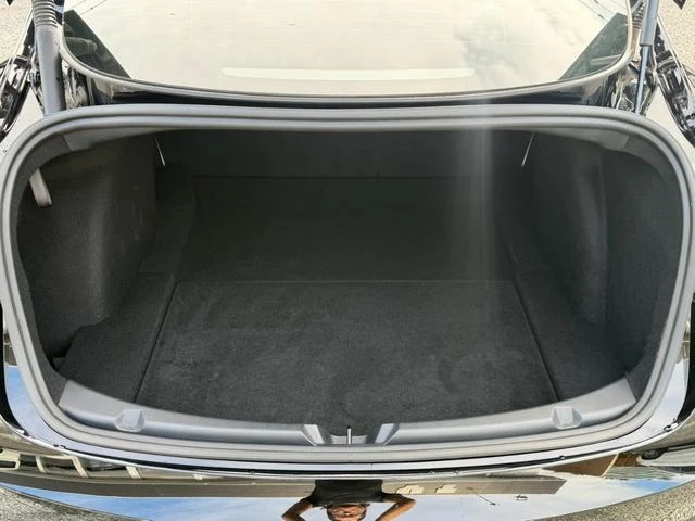 Tesla MODEL 3 23
