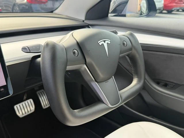 Tesla MODEL 3 12
