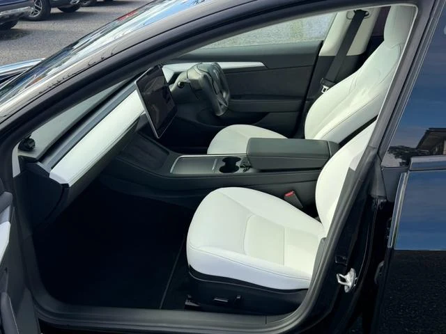 Tesla MODEL 3 18