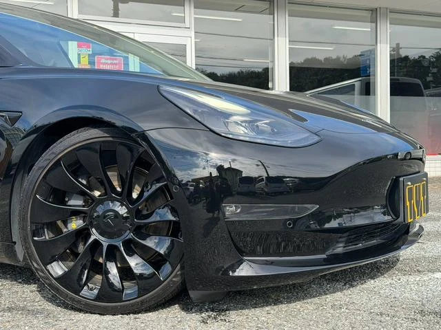 Tesla MODEL 3 5