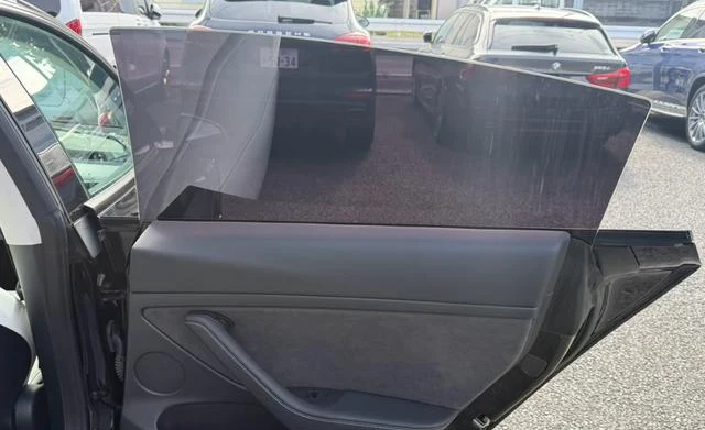 Tesla MODEL 3 34
