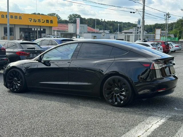 Tesla MODEL 3 38