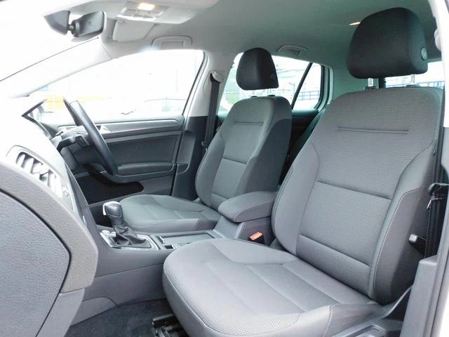 Volkswagen GOLF 43
