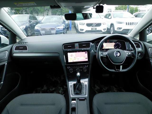 Volkswagen GOLF 42