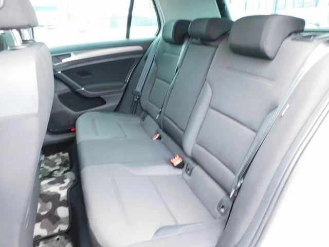 Volkswagen GOLF 39