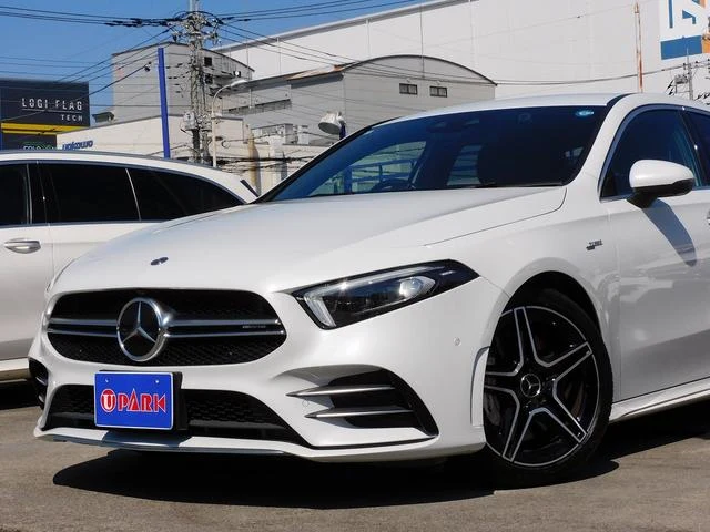 MERCEDES AMG A-CLASS 8