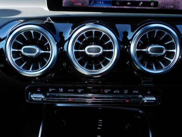 MERCEDES AMG A-CLASS 25