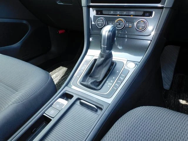 Volkswagen GOLF 35