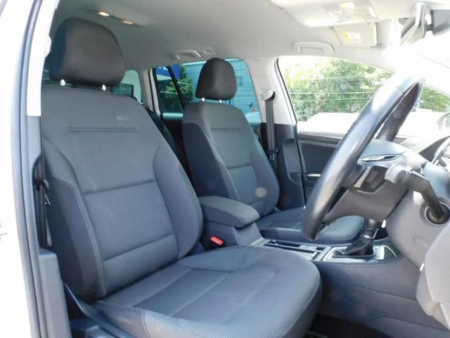Volkswagen GOLF 5