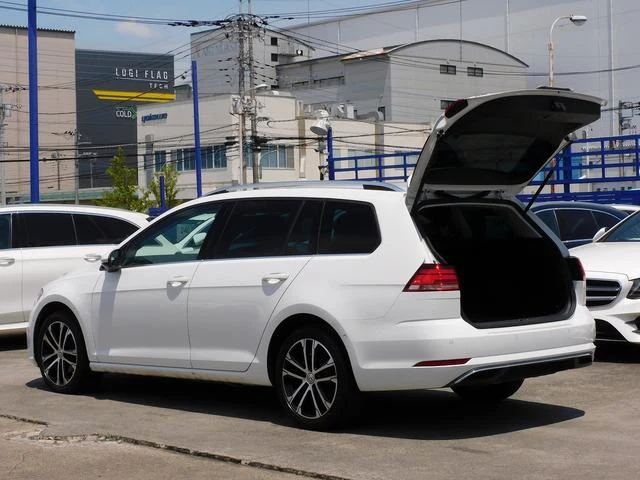Volkswagen GOLF 34