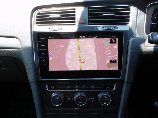 Volkswagen GOLF 8