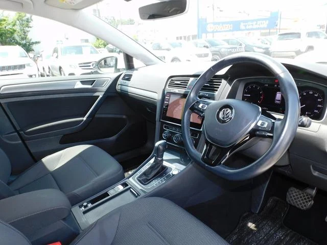 Volkswagen GOLF 52