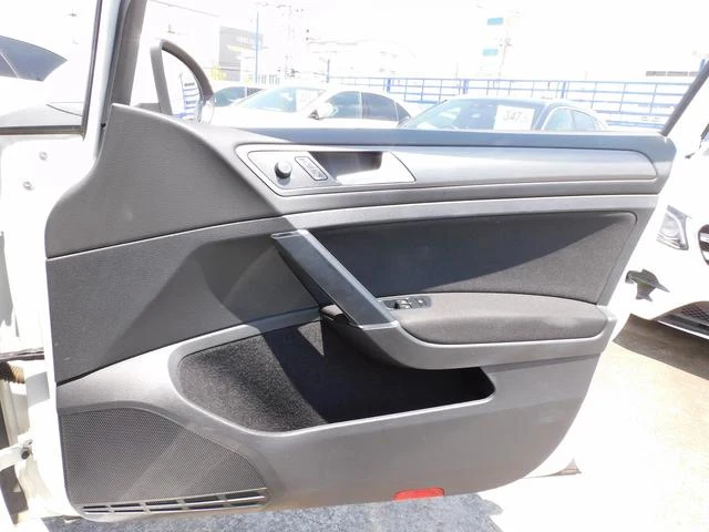 Volkswagen GOLF 49