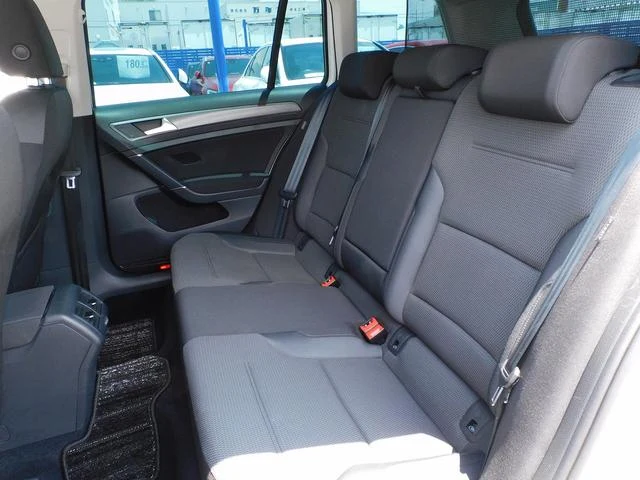 Volkswagen GOLF 43