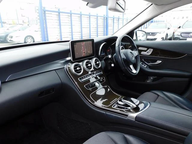 MERCEDES BENZ C-CLASS 3