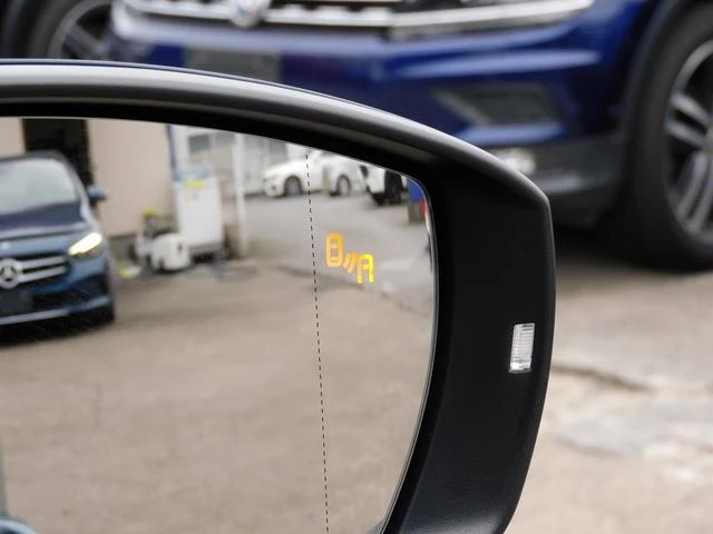 Volkswagen T-ROC 26