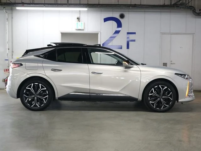 DS Automobiles DS4 8