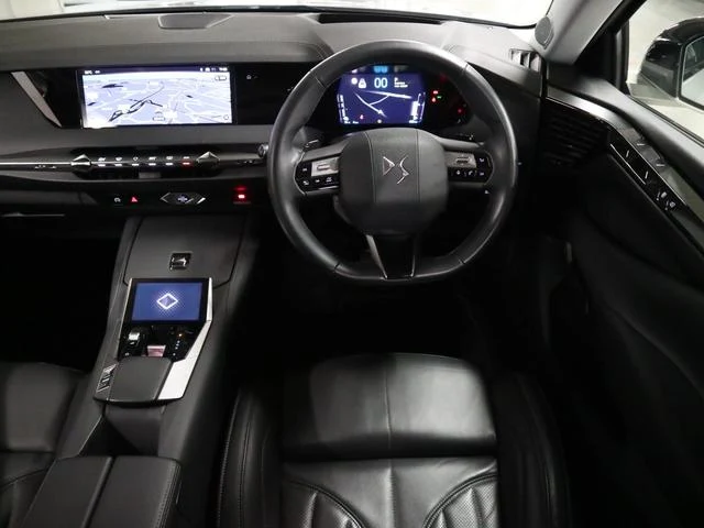 DS Automobiles DS4 10